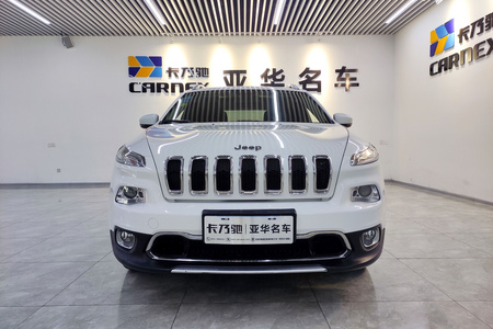 芜湖二手Jeep自由光 2017款 2.0L 两驱 优越版