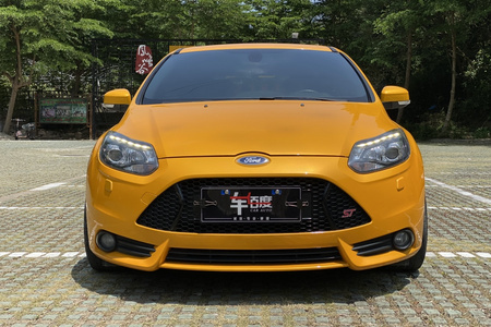 珠海二手福特福克斯 2015款 ST 2.0T 手动 热血橙版