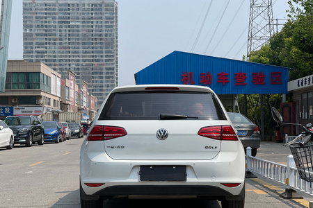 无锡二手大众高尔夫 2015款 1.6L 自动时尚型