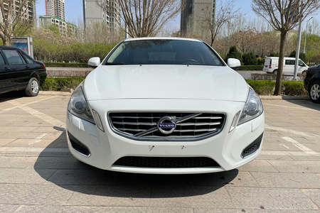 中卫二手沃尔沃V60 2013款 T5 智尊版