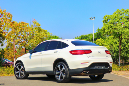 丽江二手奔驰GLC轿跑 2018款 GLC 200 4MATIC 轿跑SUV