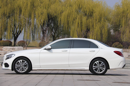 济宁二手奔驰C级 2018款 C 200 L 运动轿车