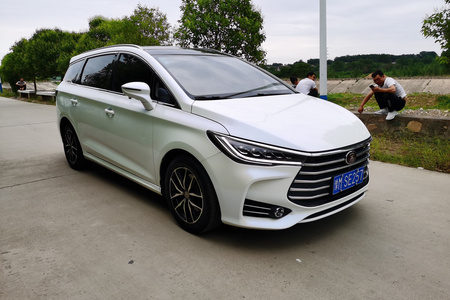 三门峡二手比亚迪宋MAX 2018款 1.5TI 双离合 智联尊享版 7座